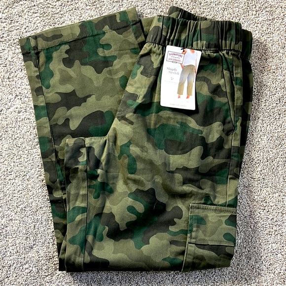 Levi’s Comfort Cargo pants - Picture 2 of 4